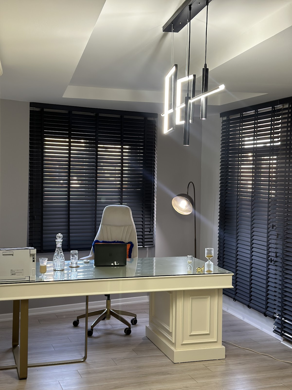 UZMAN KLİNİK PSİKOLOG BÜŞRA ŞAHİN B-COWORKING logosu