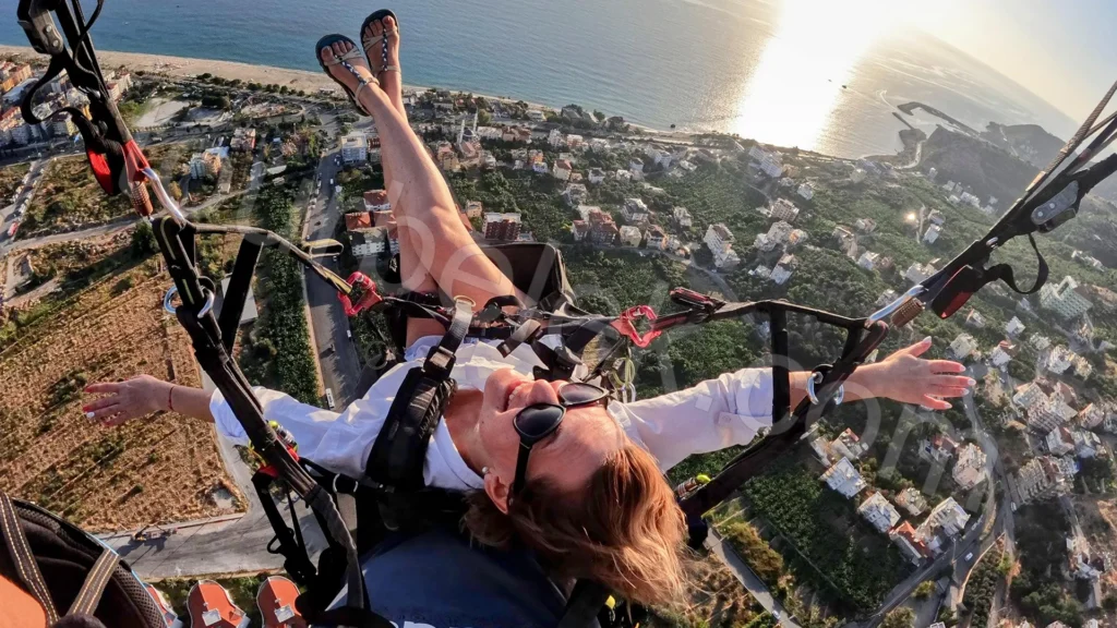 Comfortable air-conditioned bus transfer for Side paragliding tour to Alanya